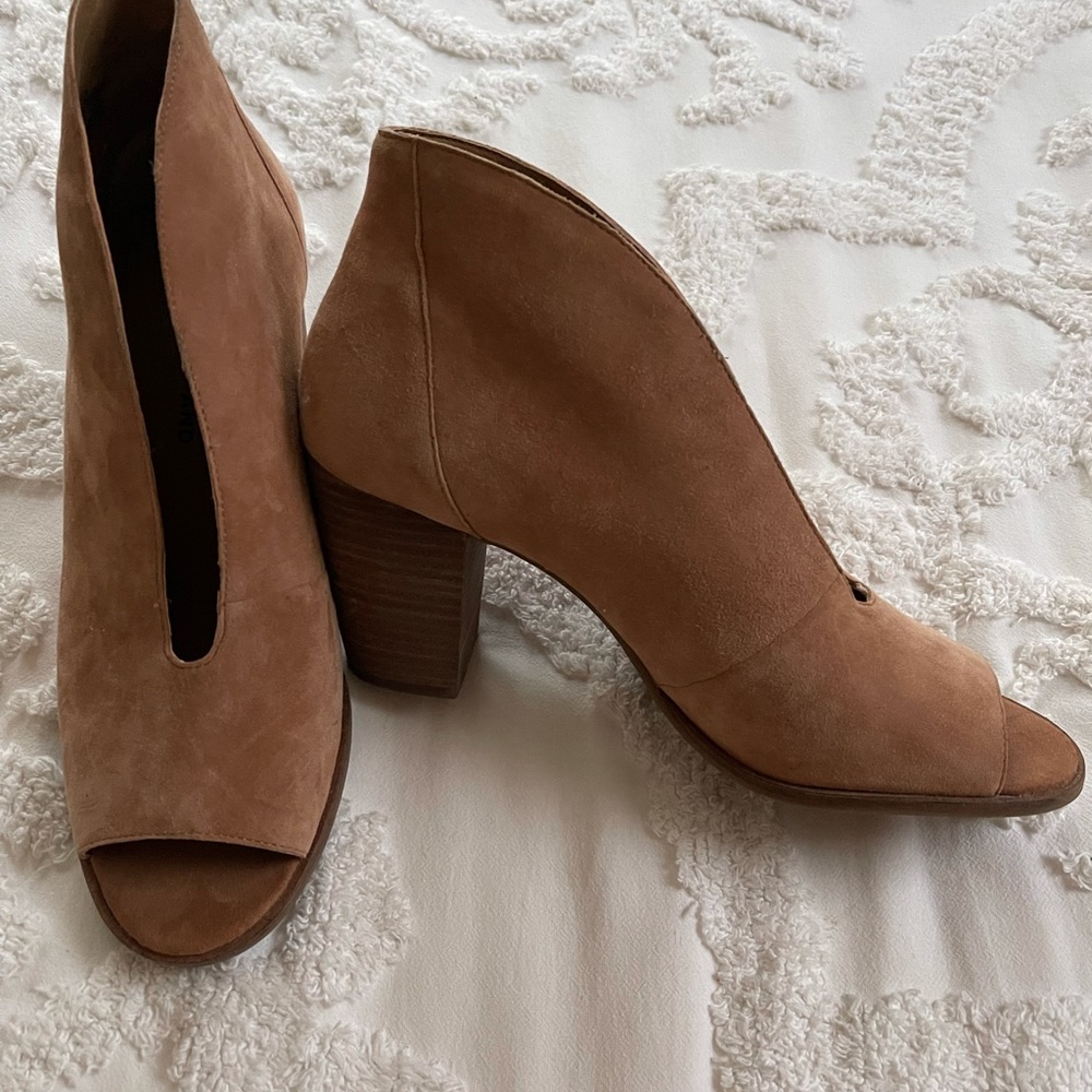 Lucky Brand suede booties